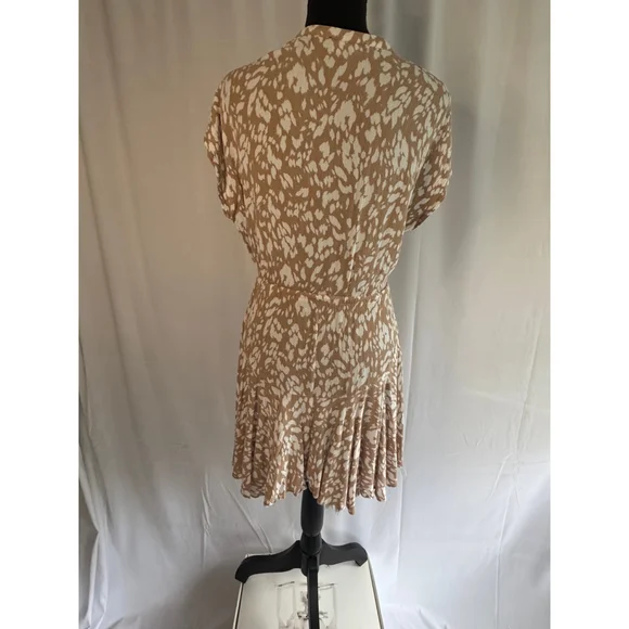 Aakaa Tan and Cream Chetah pattern summer dress super cute - XS - 343 - Picture 3 of 6
